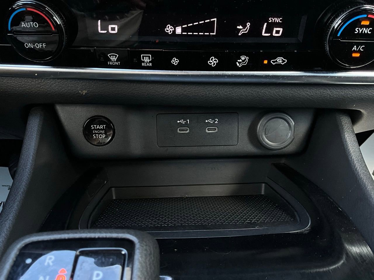 Used 2025 Nissan Rogue SV image 25