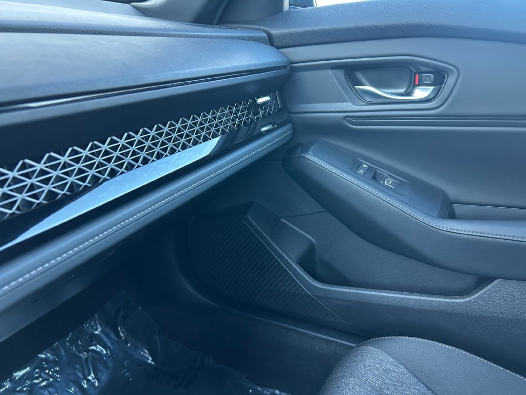 Certified 2024 Honda Accord Sport image 29