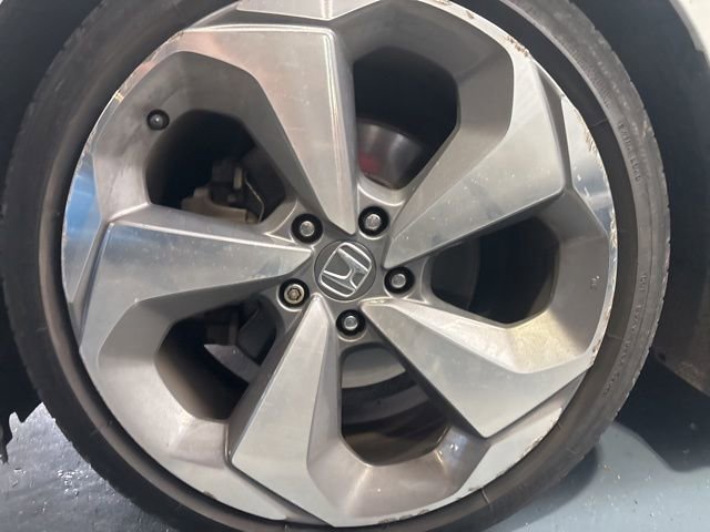 Used 2018 Honda Accord Touring image 3