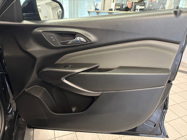 Used 2025 Chevrolet Trax ACTIV w/ Driver Confidence Package image 30