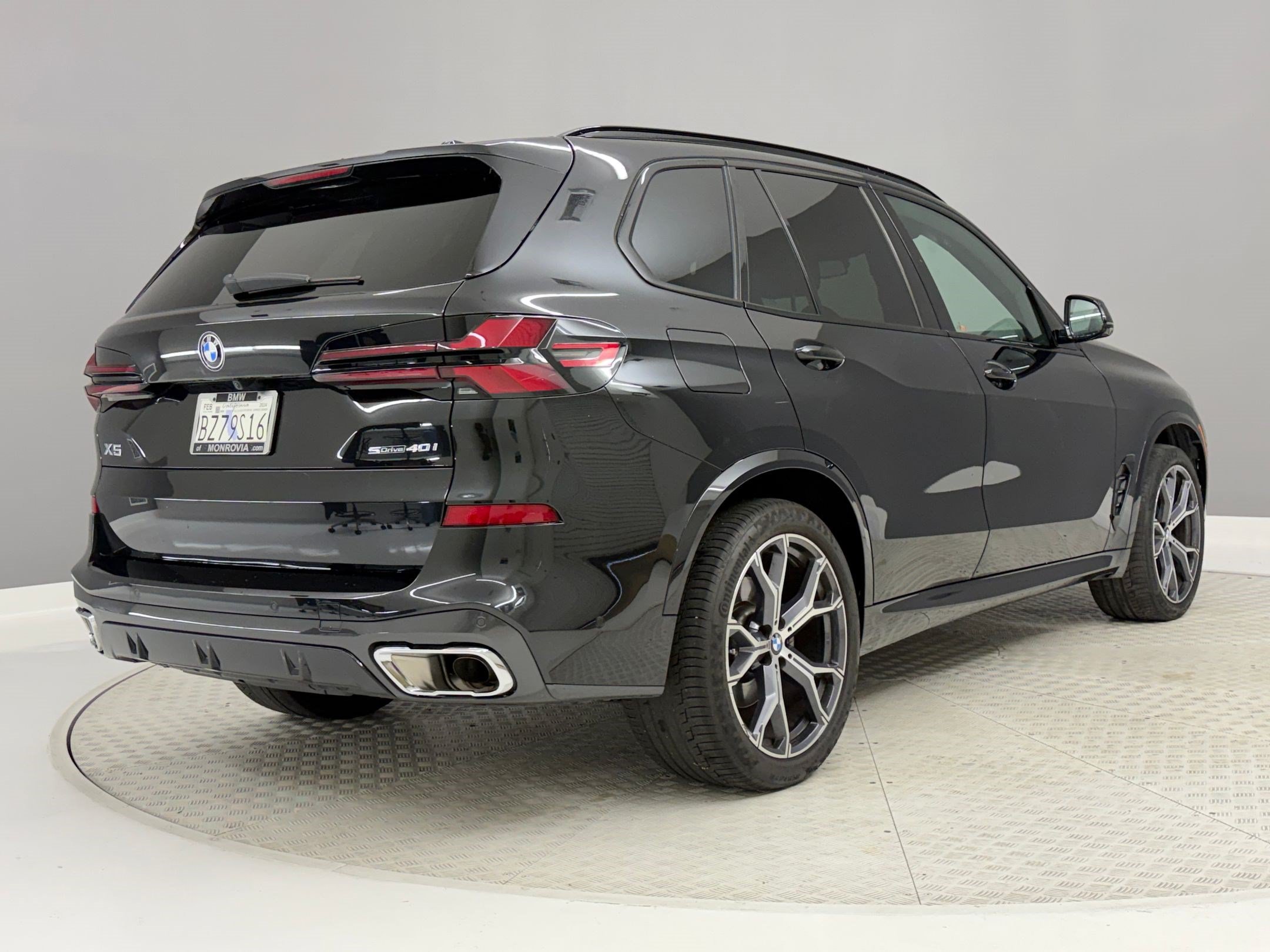 Certified 2024 BMW X5 sDrive40i w/ M Sport Package RWD image 9