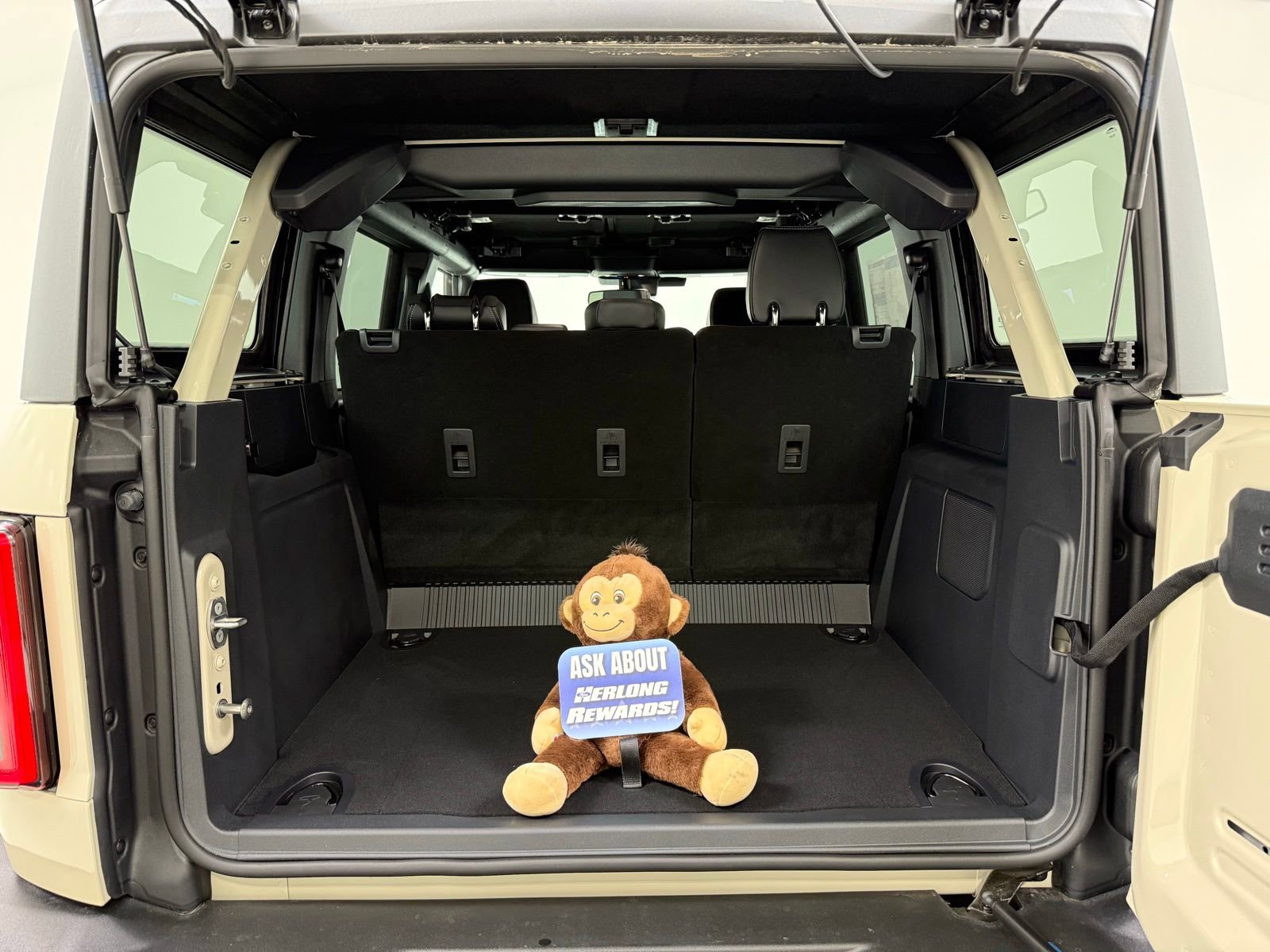 New 2026 Ford Bronco Outer Banks image 8