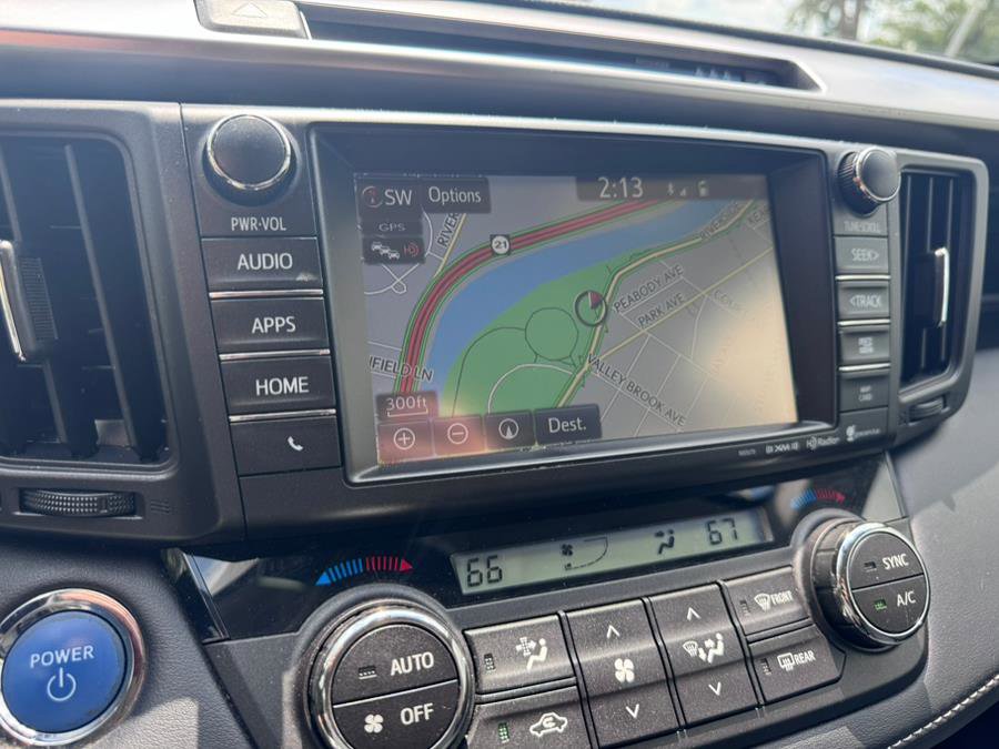 Used 2017 Toyota RAV4 Limited image 16