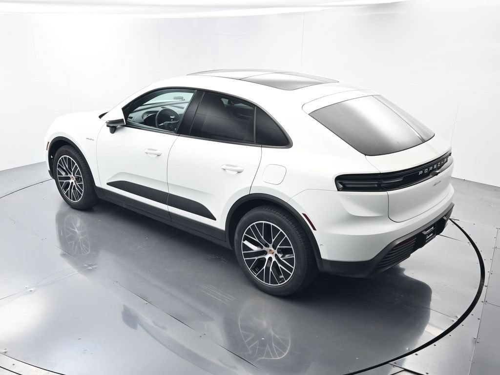 Certified 2025 Porsche Macan Electric RWD image 36