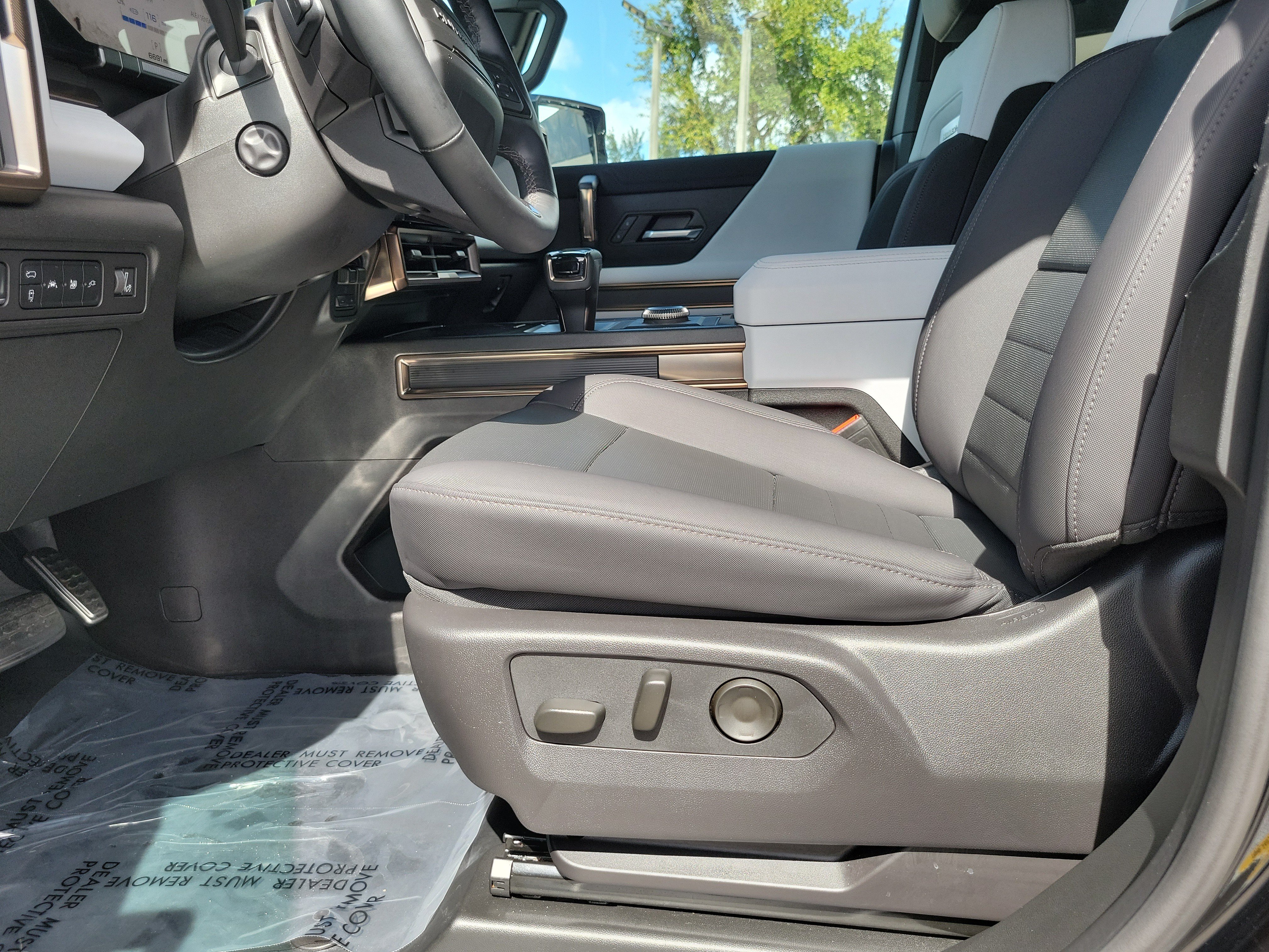 Used 2024 GMC Hummer EV 3X w/ LPO, Sport Package AWD/4WD image 13
