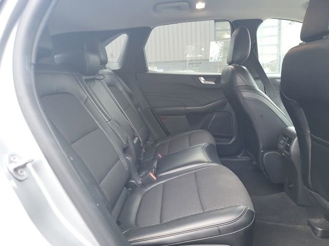 Used 2024 Ford Escape SE image 12