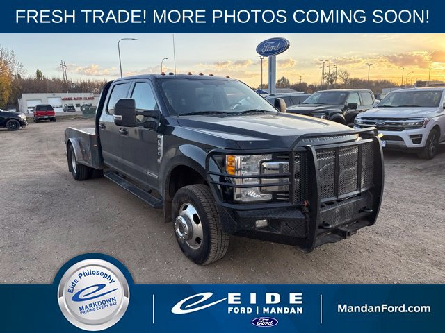 Used 2017 Ford F350 Lariat w/ Lariat Value Package AWD/4WD image 1