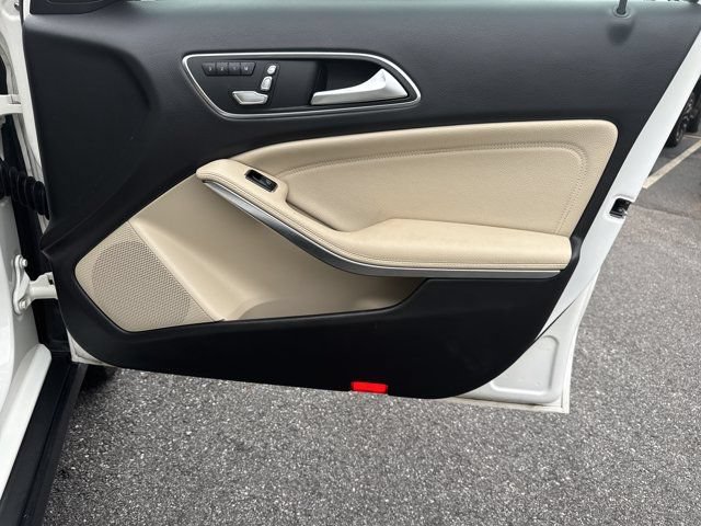 Used 2018 Mercedes-Benz GLA 250 image 16