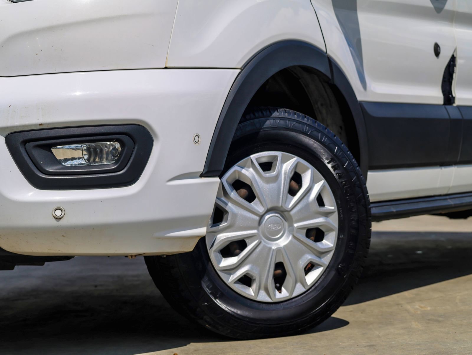 Used 2021 Ford Transit 350 XLT image 2