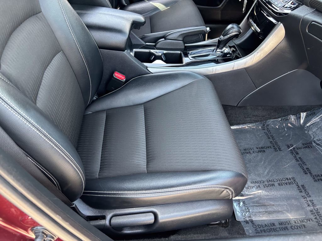 Used 2017 Honda Accord Sport image 35