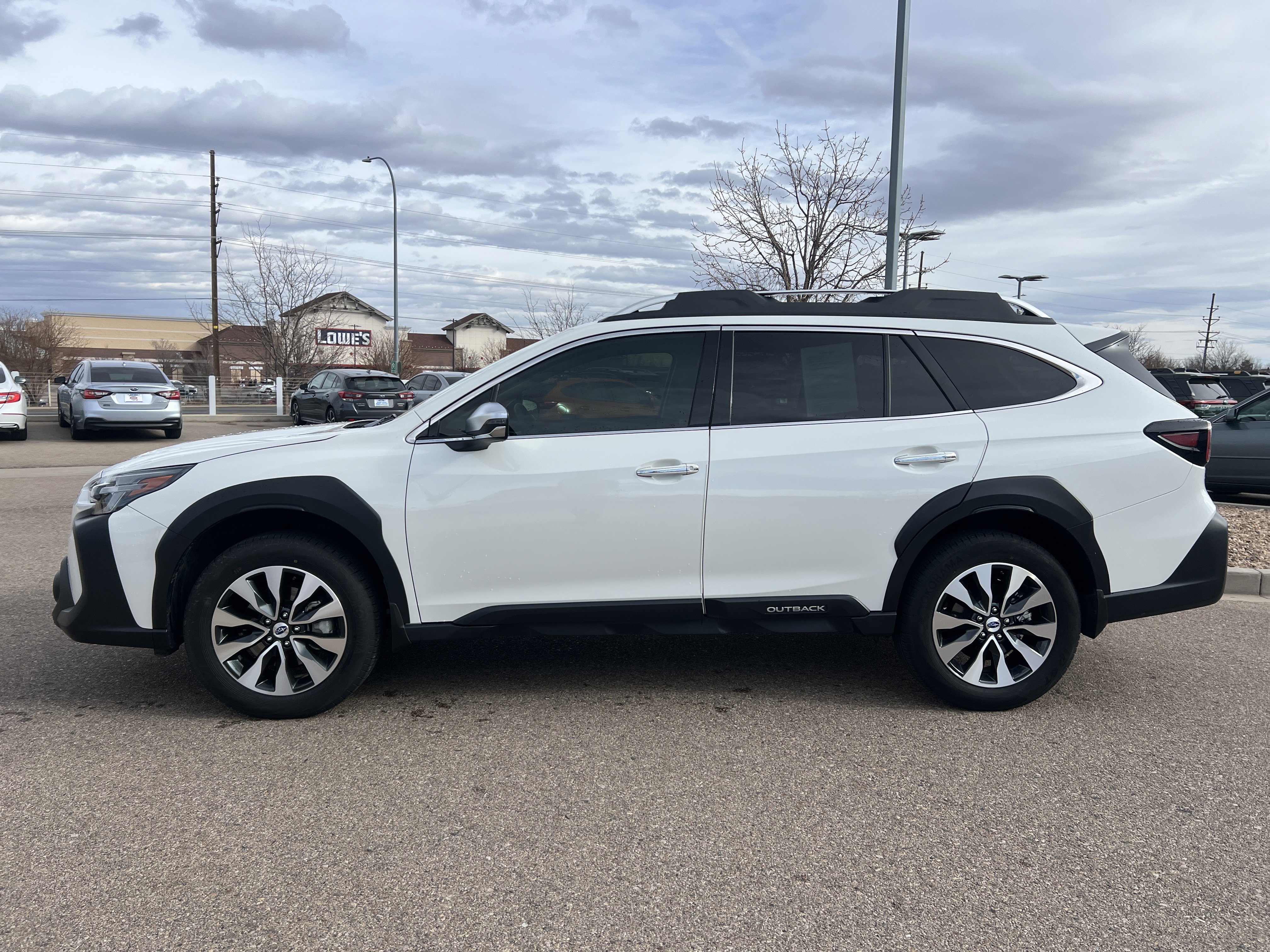 Used 2025 Subaru Outback Touring w/ Popular Package #2 image 13