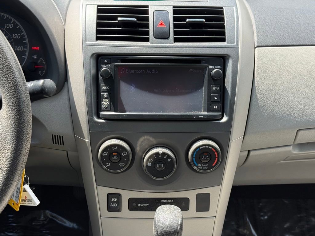 Used 2013 Toyota Corolla LE FWD image 11