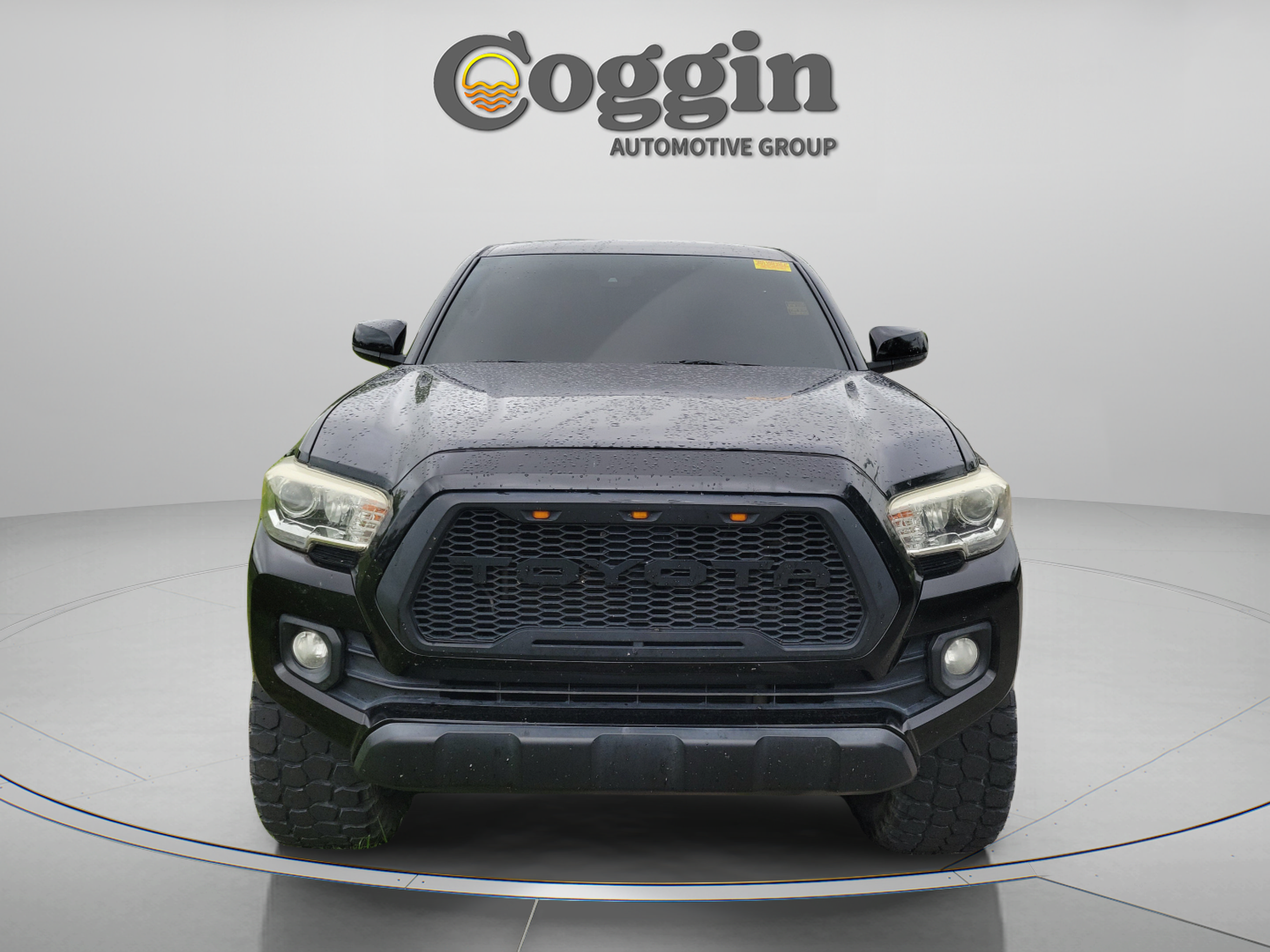 Used 2018 Toyota Tacoma SR5 RWD image 7