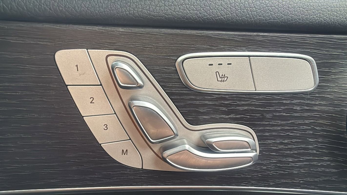 Used 2022 Mercedes-Benz GLC 300 4MATIC image 19