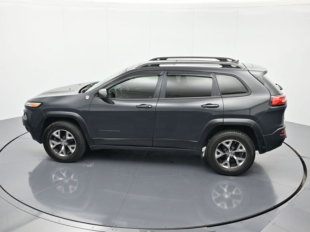 Used 2016 Jeep Cherokee Trailhawk w/ Comfort/Convenience Group image 37