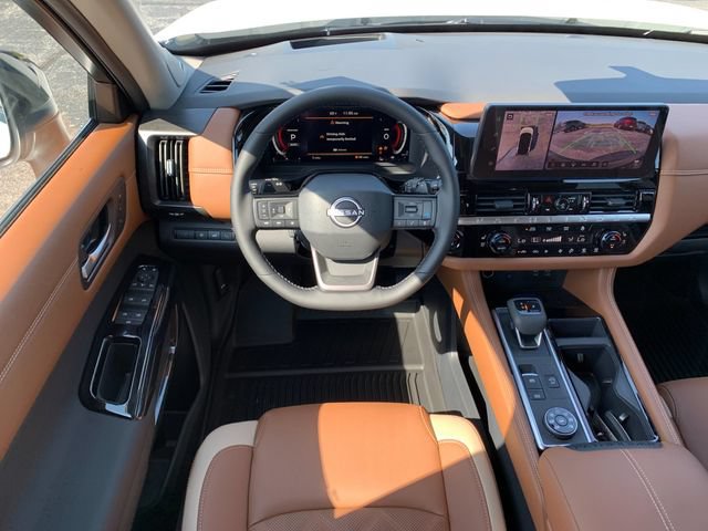 New 2026 Nissan Pathfinder Platinum AWD/4WD image 16