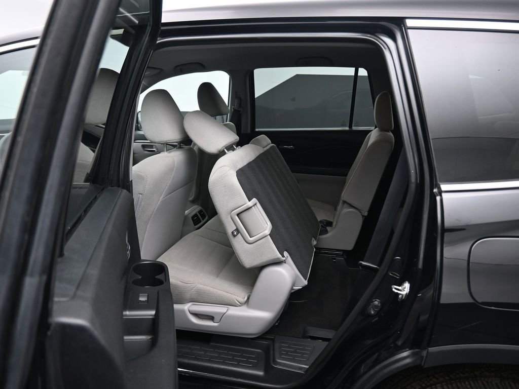 Used 2017 Honda Pilot LX image 34