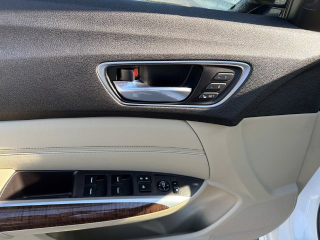 Used 2018 Acura TLX w/ Technology Package AWD/4WD image 12