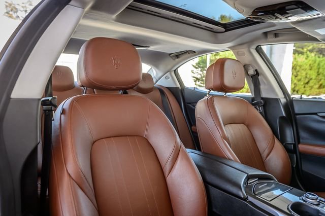 Used 2018 Maserati Ghibli RWD image 39