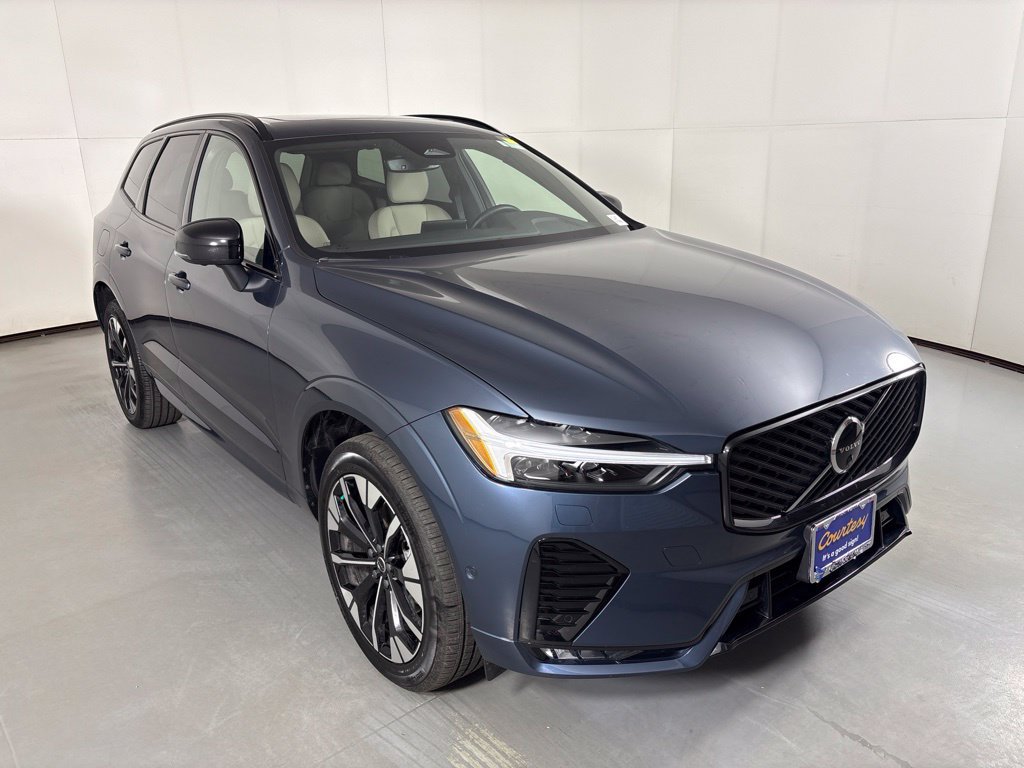 Used 2026 Volvo XC60 B5 Plus AWD/4WD image 2