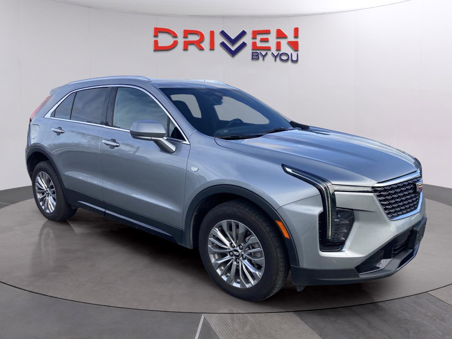 Used 2024 Cadillac XT4 Premium Luxury image 8