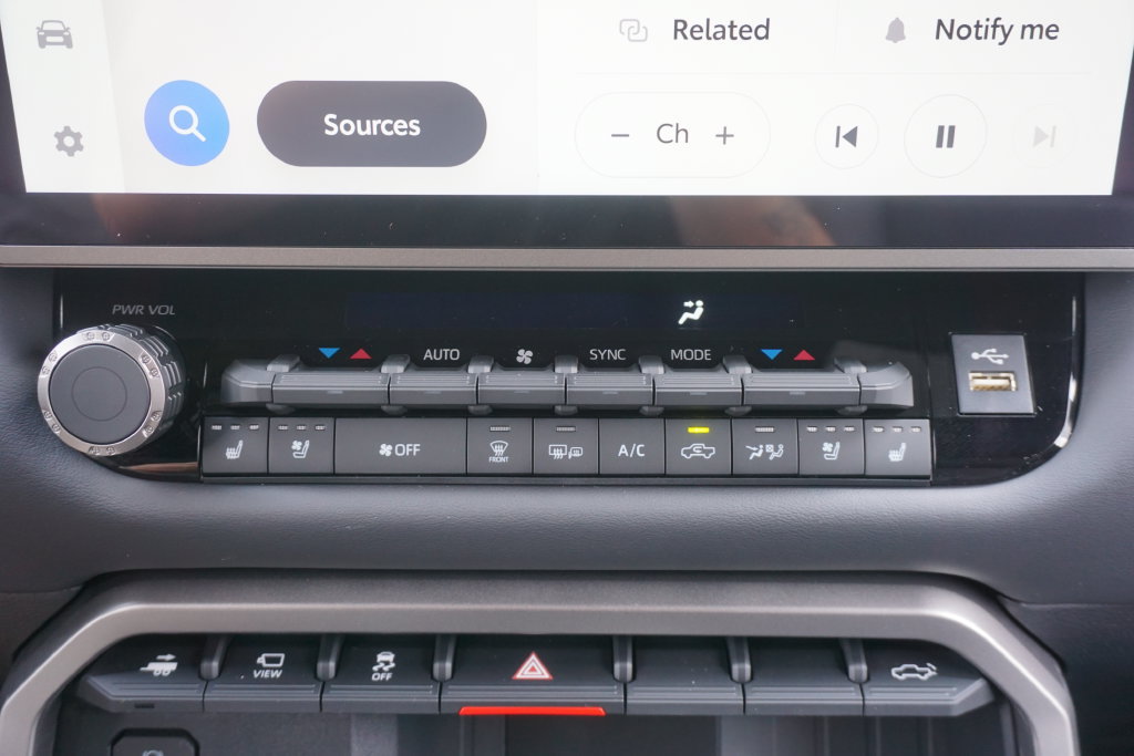 New 2026 Toyota Tundra Platinum AWD/4WD image 17