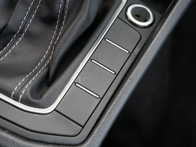 Certified 2024 Volkswagen Jetta S image 33