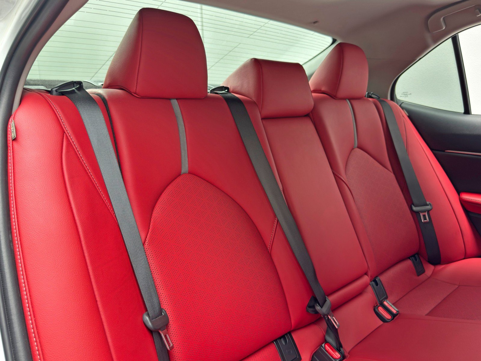 Used 2019 Toyota Camry XSE FWD image 37
