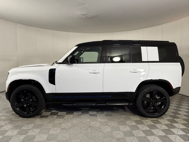 New 2026 Land Rover Defender 110 X-Dynamic SE AWD/4WD image 3