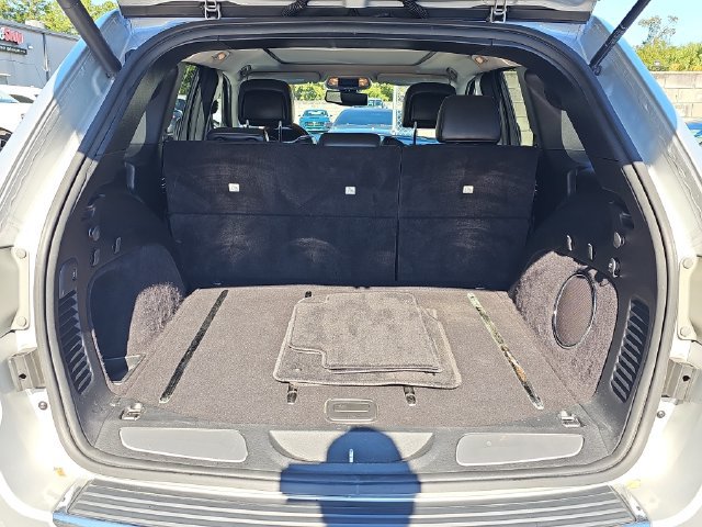 Used 2013 Jeep Grand Cherokee Overland w/ Trailer Tow Group RWD image 12
