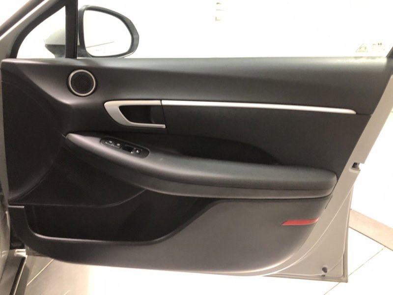 Used 2025 Hyundai Sonata SE image 14