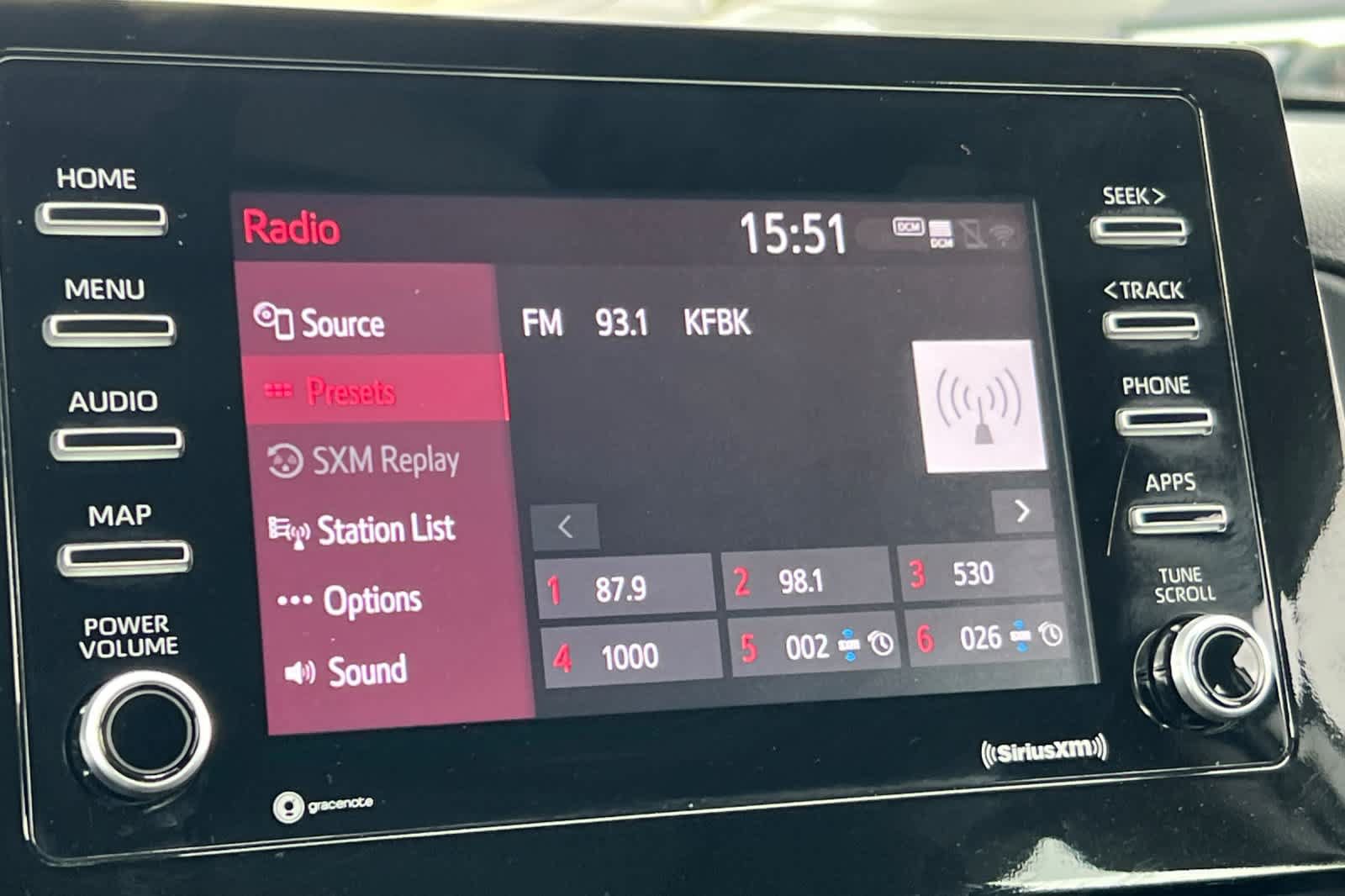 Used 2023 Toyota Camry SE FWD image 18