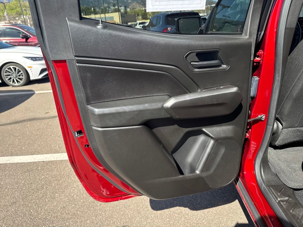 Used 2025 Chevrolet Colorado Trail Boss image 26