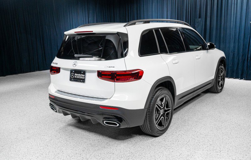 New 2026 Mercedes-Benz GLB 250 4MATIC image 5