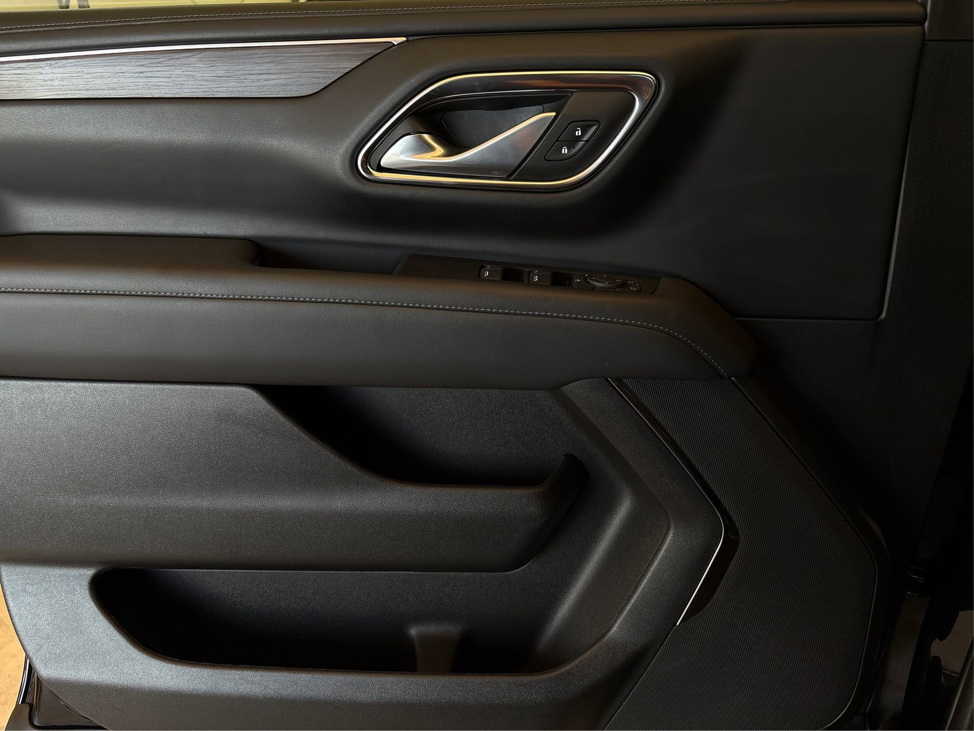 Used 2023 Chevrolet Tahoe LS image 21