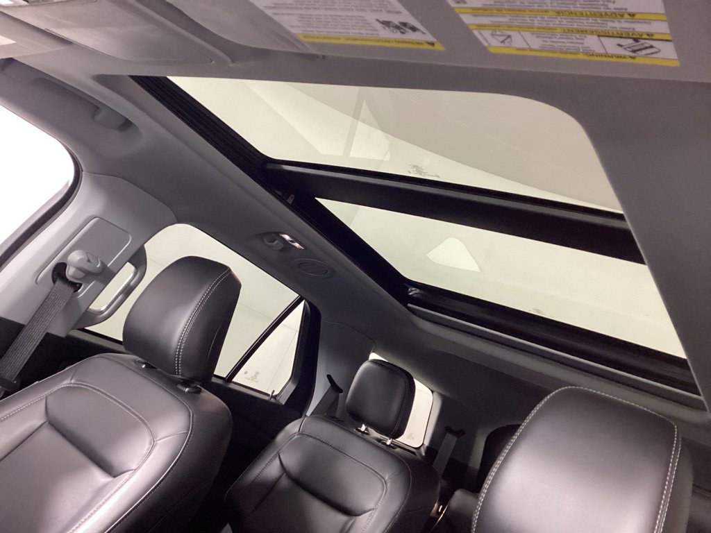 Used 2023 Ford Explorer XLT w/ Equipment Group 202A image 18