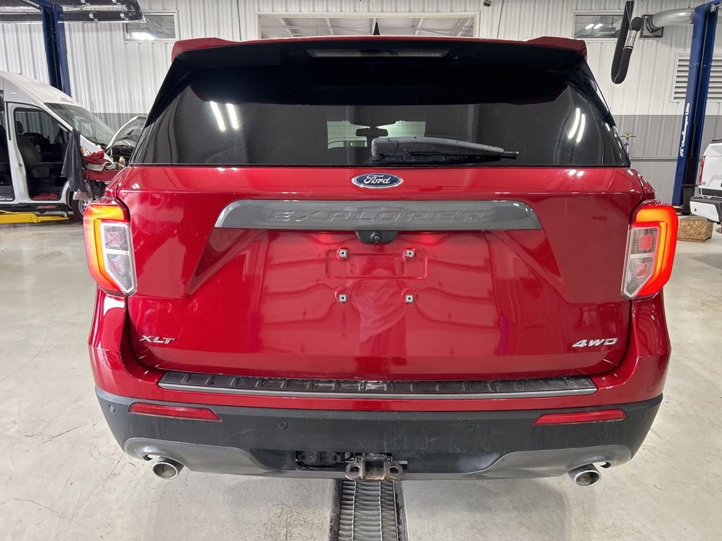 Used 2021 Ford Explorer XLT w/ Equipment Group 202A image 7