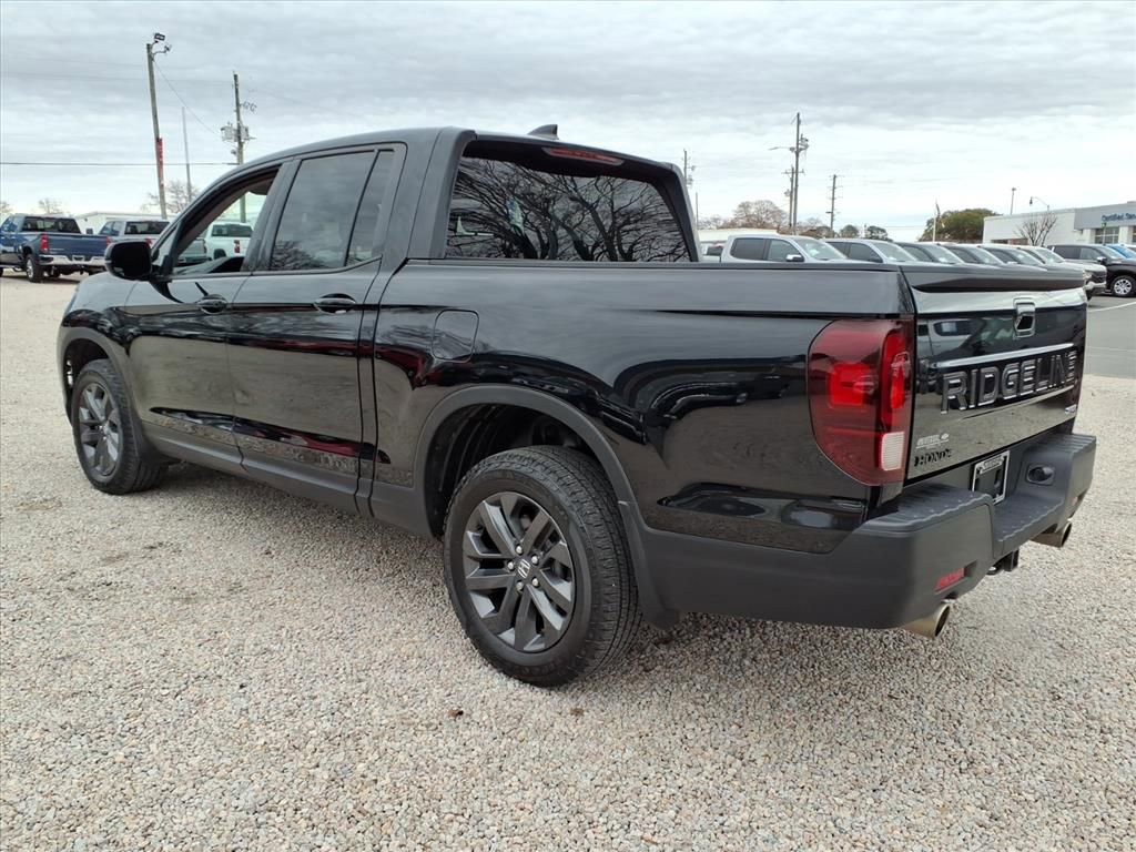 Used 2025 Honda Ridgeline Sport image 5