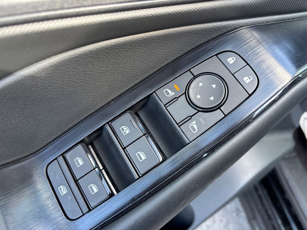 Certified 2025 Nissan Rogue S AWD/4WD image 32
