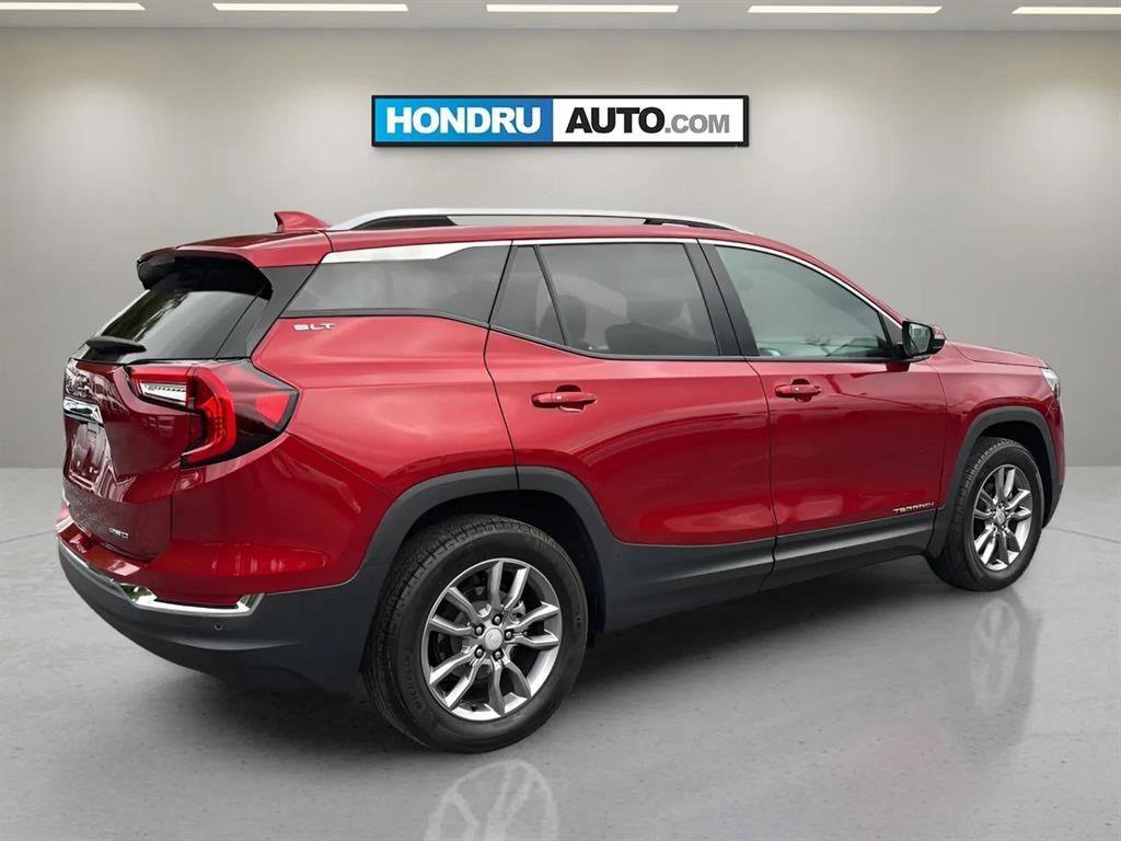 Used 2023 GMC Terrain SLT w/ Infotainment Package II image 4