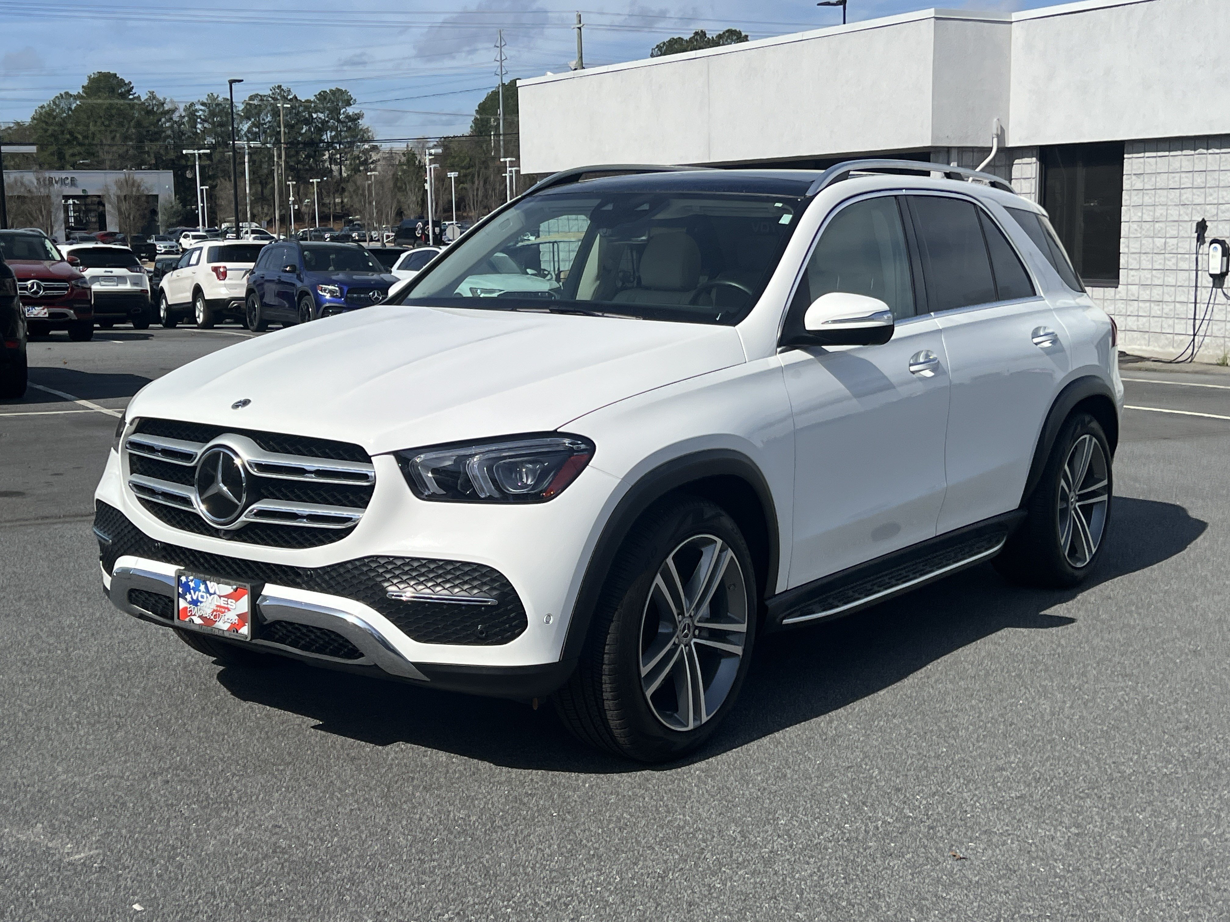 Used 2022 Mercedes-Benz GLE 350 4MATIC w/ 3rd Row Seat Package image 3