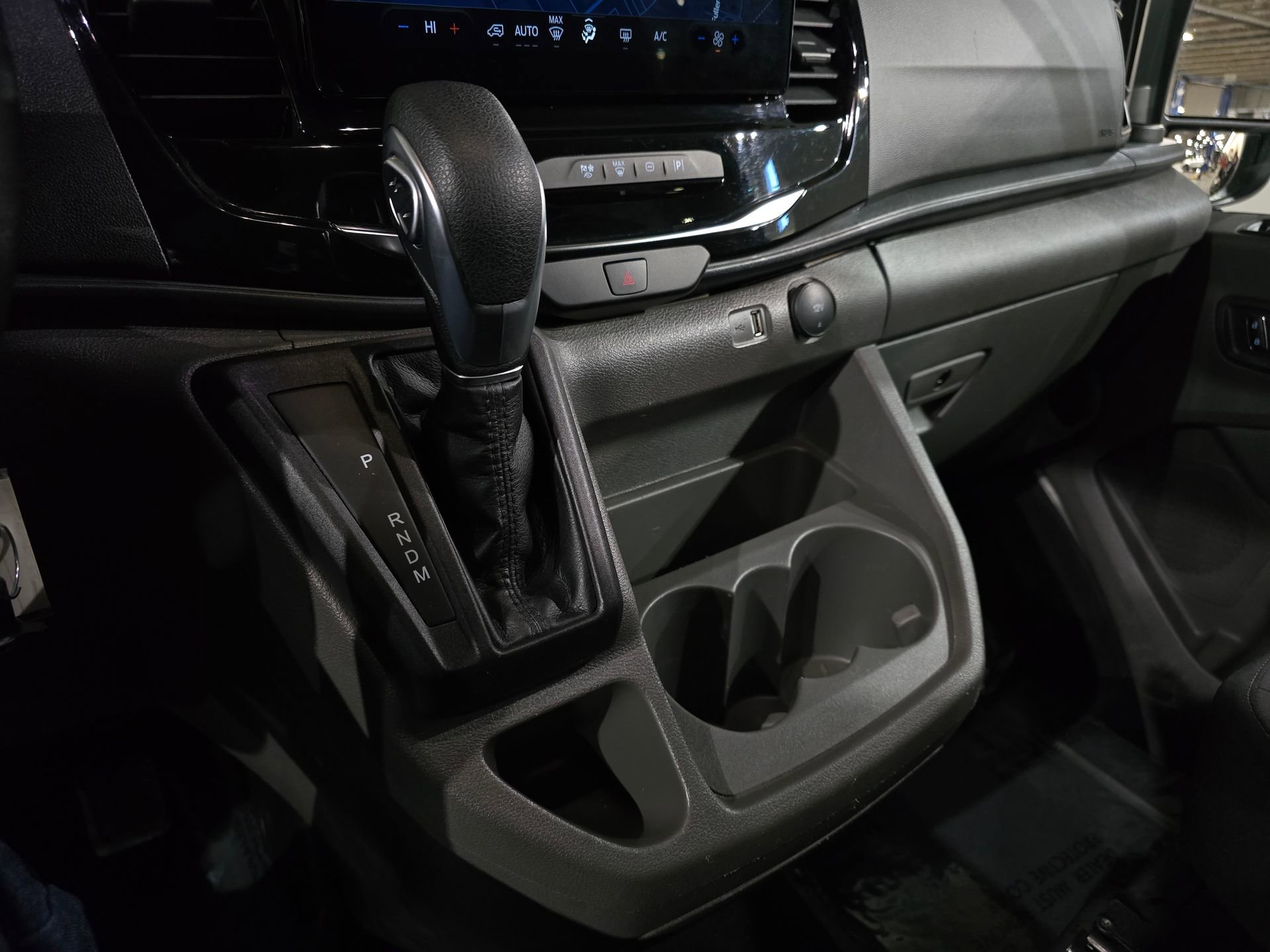 Used 2024 Ford Transit 350 XLT image 34