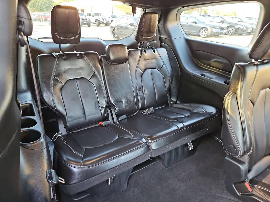 Used 2025 Chrysler Pacifica Select FWD image 29