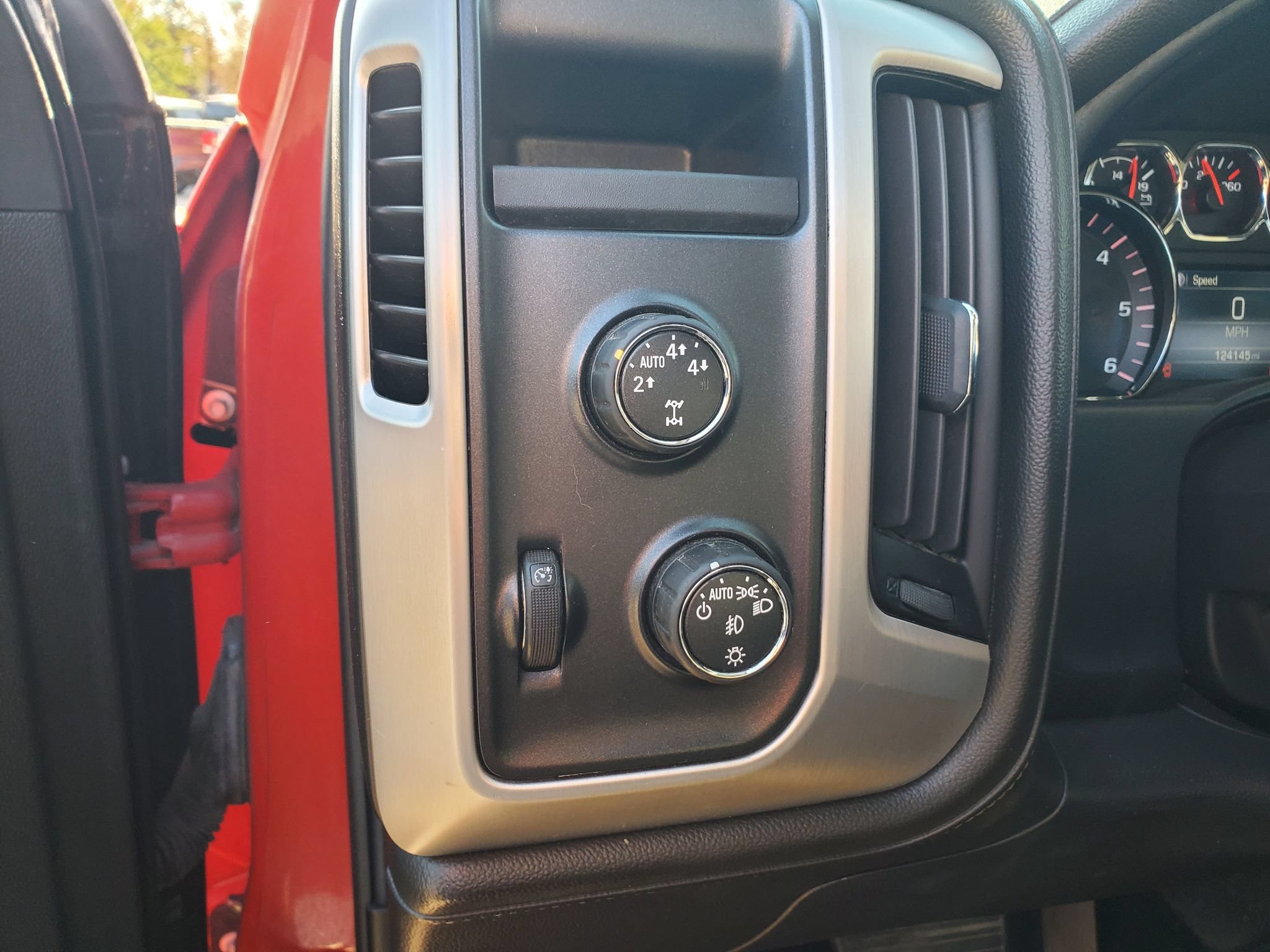 Used 2014 GMC Sierra 1500 SLE w/ SLE Value Package AWD/4WD image 18