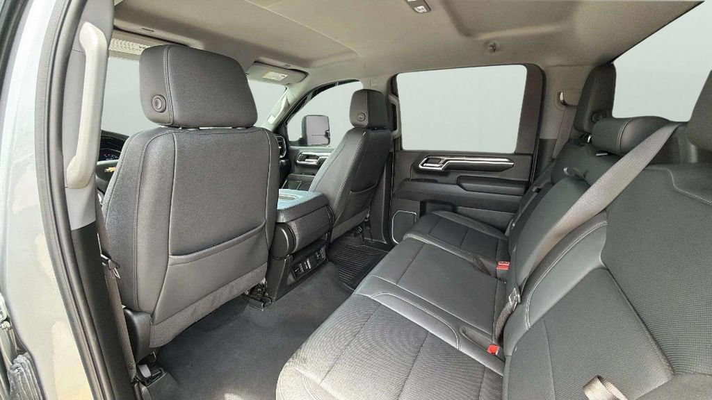 Used 2024 Chevrolet Silverado 2500 LTZ AWD/4WD image 26