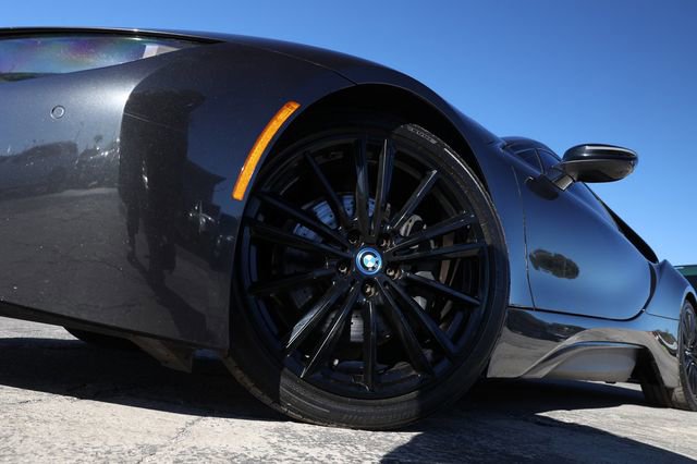Used 2019 BMW i8 Coupe image 33
