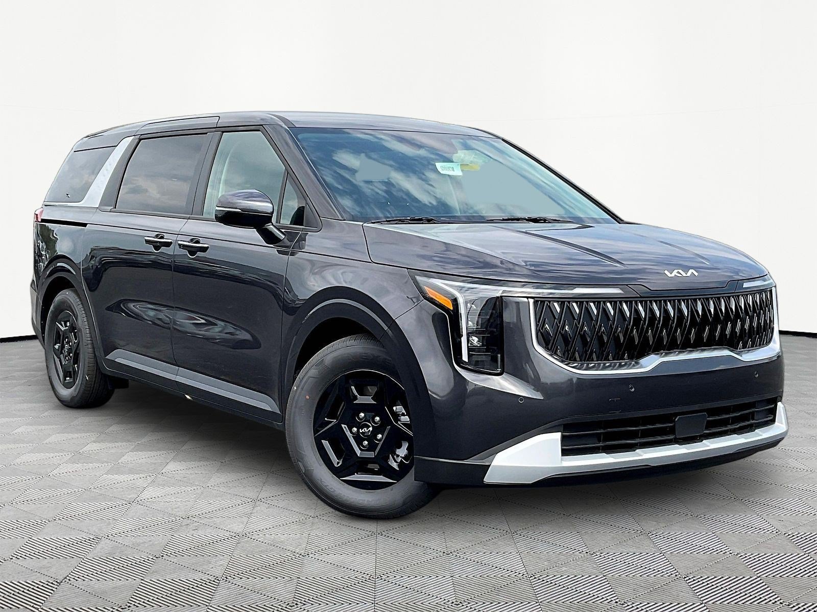 New 2027 Kia Carnival FWD image 3