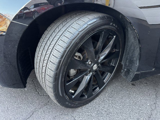 Used 2018 Nissan Maxima SR w/ Midnight Edition image 35