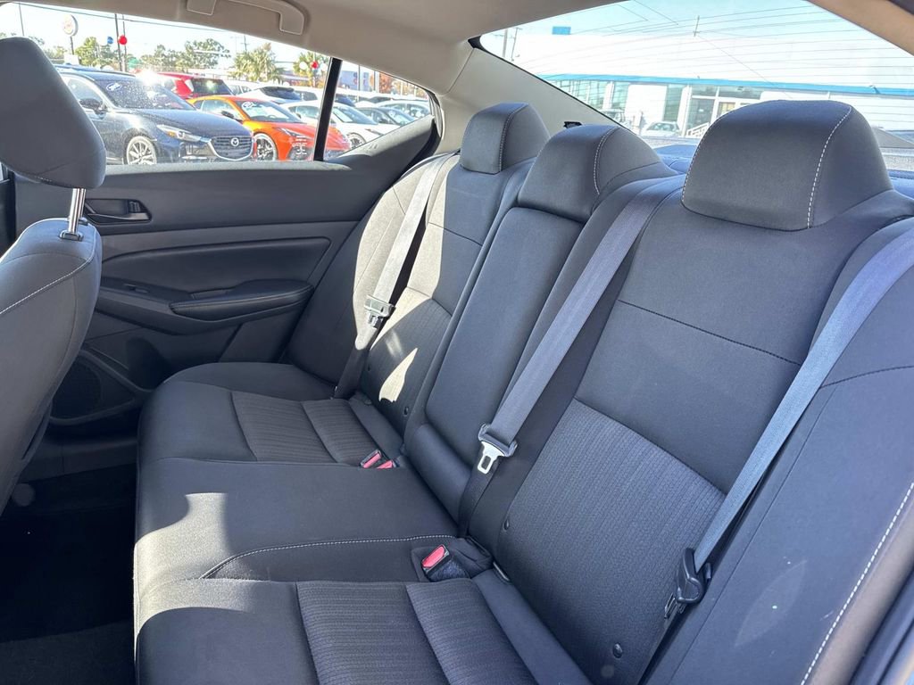 Used 2024 Nissan Altima 2.5 SV image 16