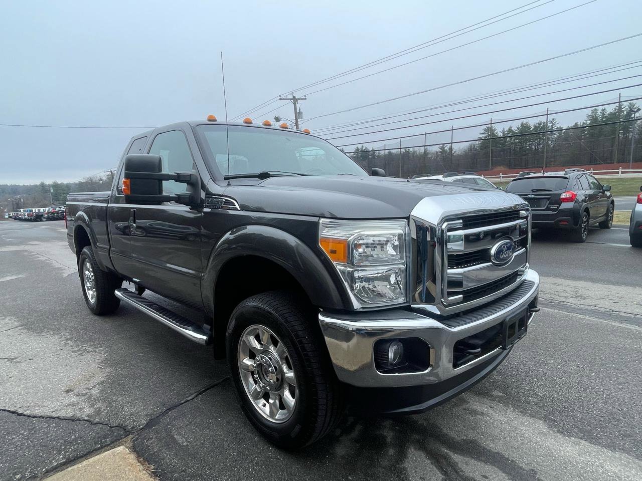 Used 2016 Ford F250 Lariat w/ Lariat Interior Package image 3